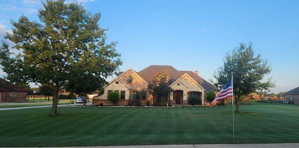 Waxahachie, TX 75165,221 Magnolia Drive