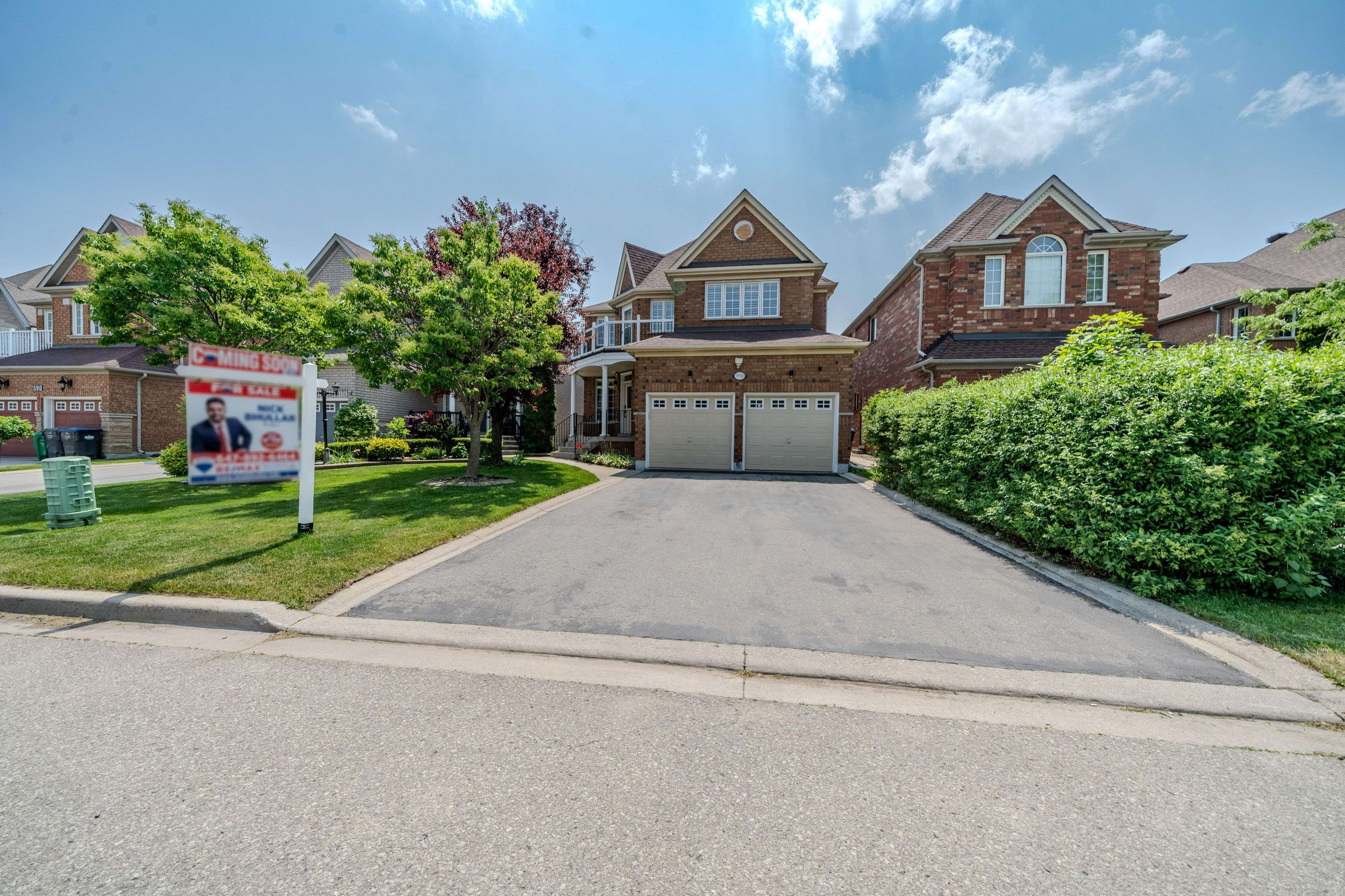 Mississauga, ON L5M 6K5,5918 Bassinger PL