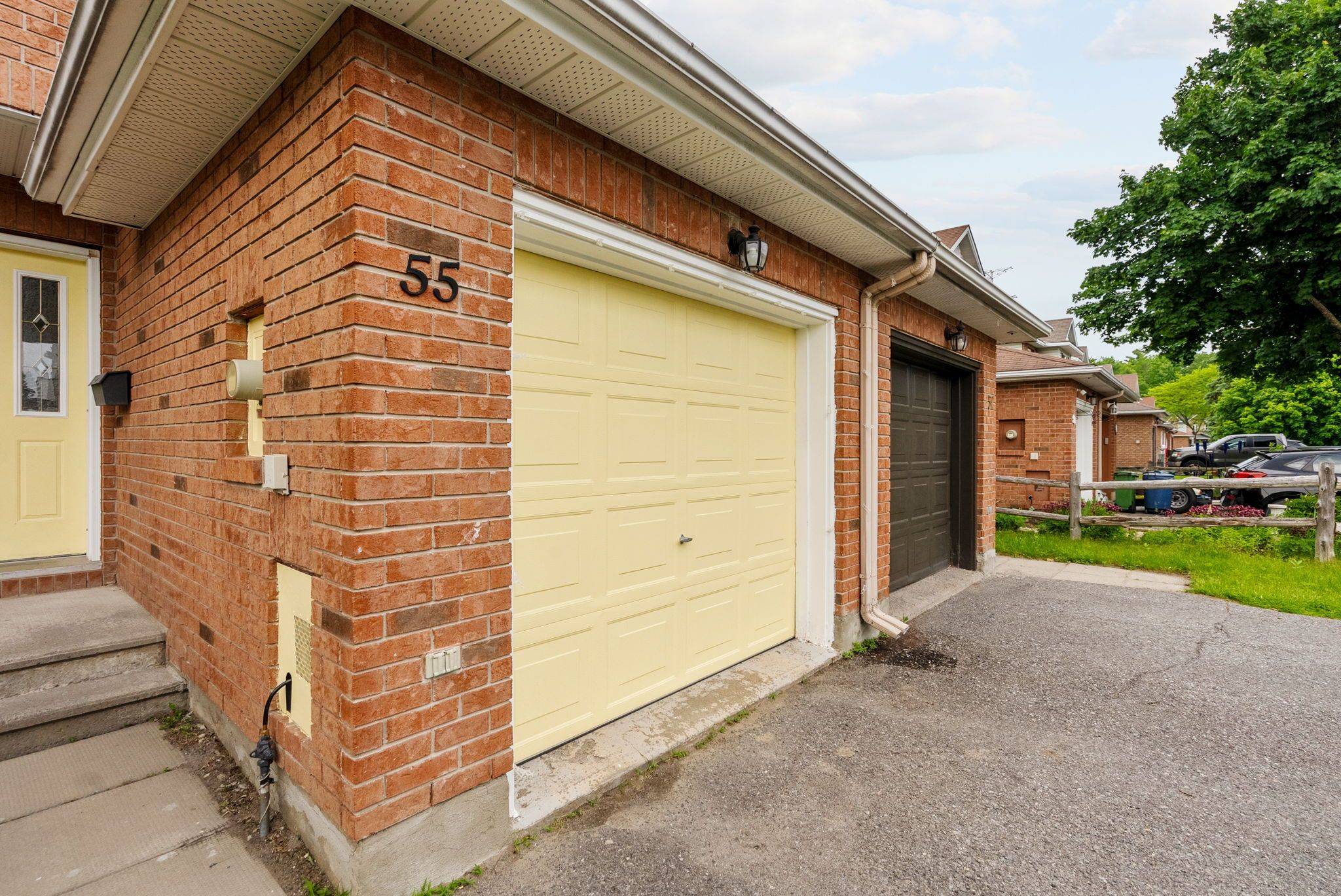 Kanata, ON K2M 2M2,55 Springcreek CRES