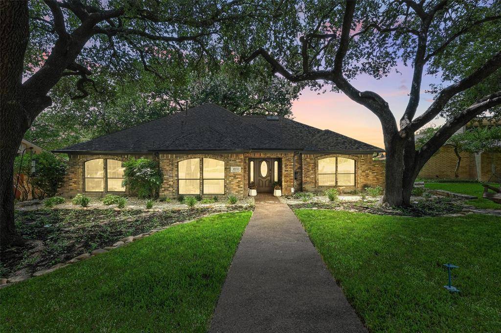 Dallas, TX 75243,10234 Bridgegate Way