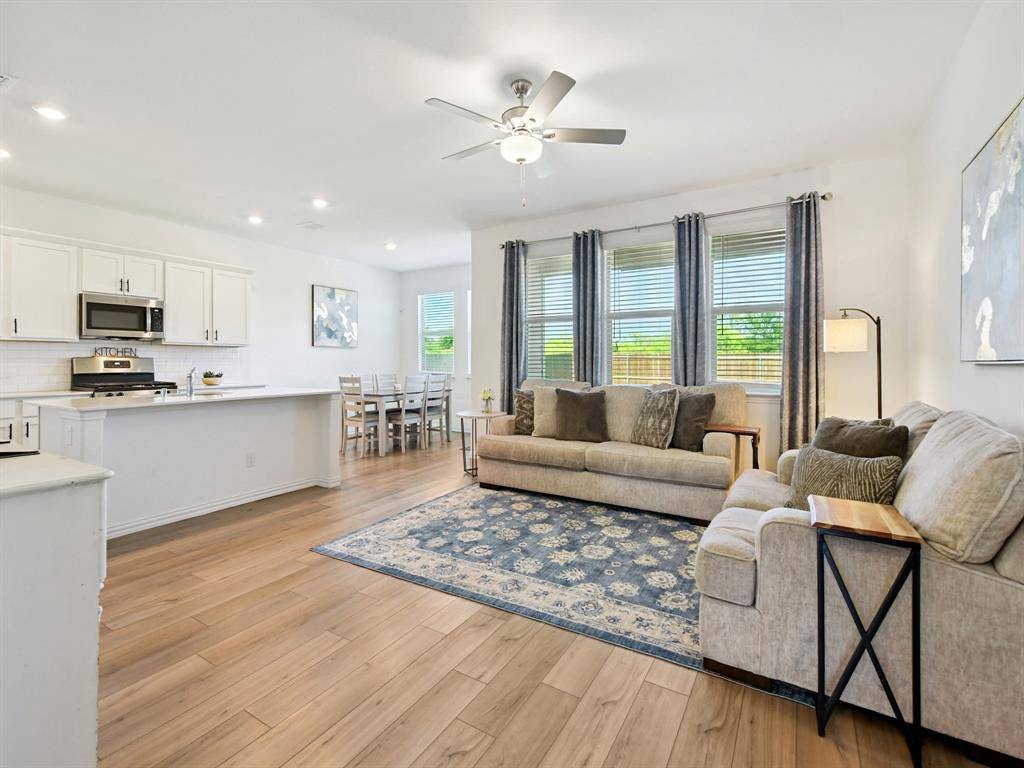Denton, TX 76207,3413 Kingsview Drive
