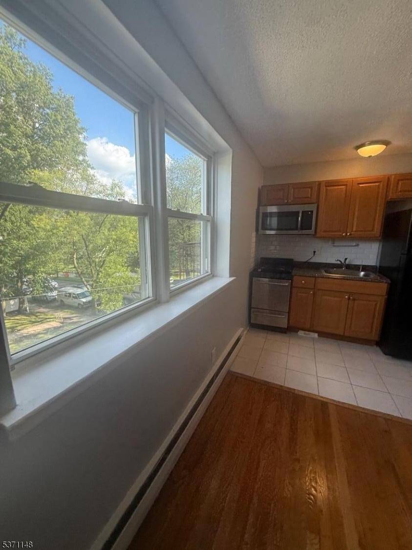 Plainfield City, NJ 07060,711 Plainfield Ave #3K