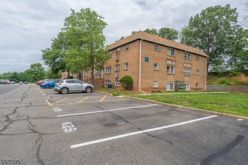 Edison Twp., NJ 08817,227 College Dr