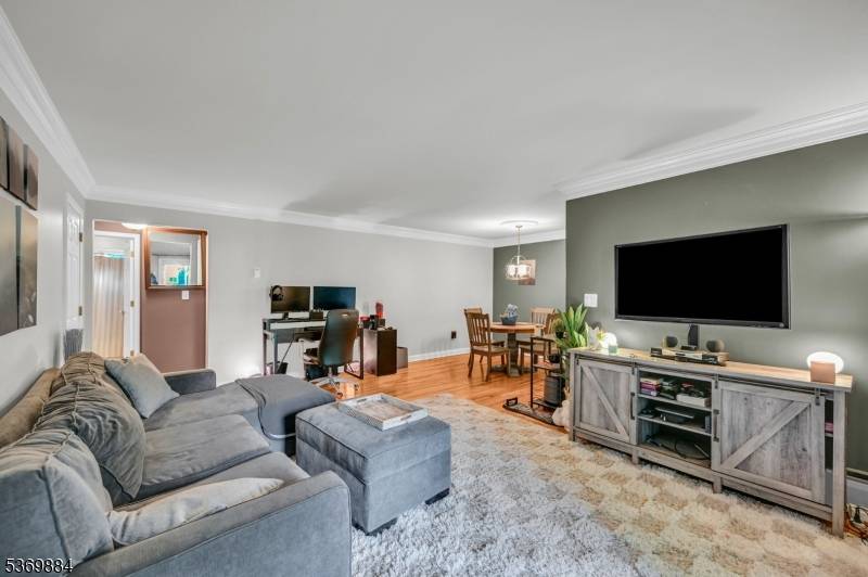 Morristown Town, NJ 07960,320 South St #G