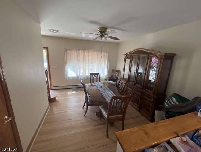 Lyndhurst Twp., NJ 07071,209 Forest Ave