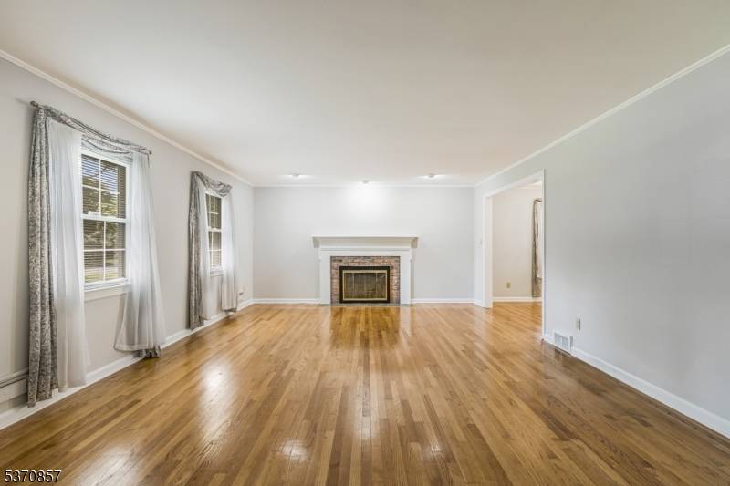Bernards Twp., NJ 07920,20 Ellis Dr