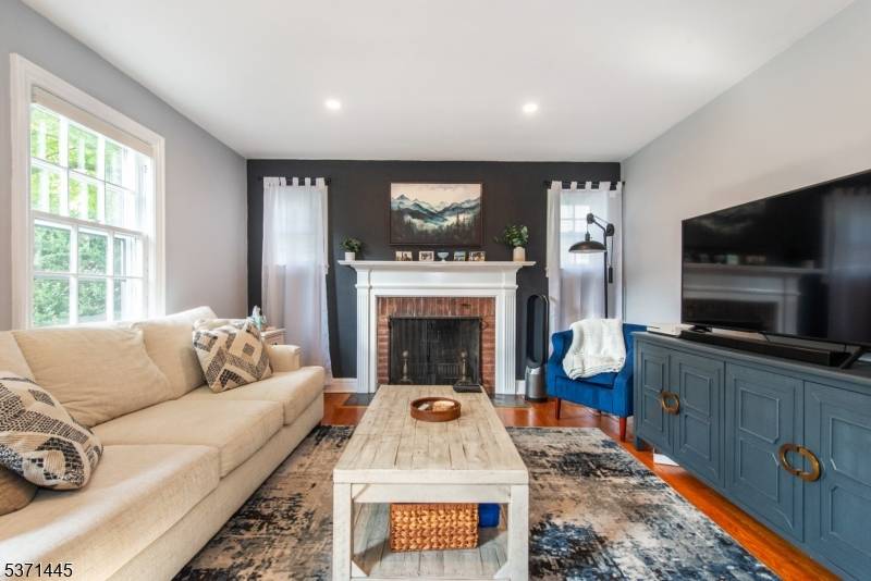 Union Twp., NJ 07083,272 Forest Dr