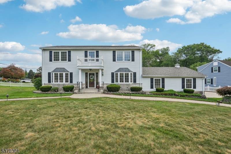 Fairfield Twp., NJ 07004,17 Mayhew Dr