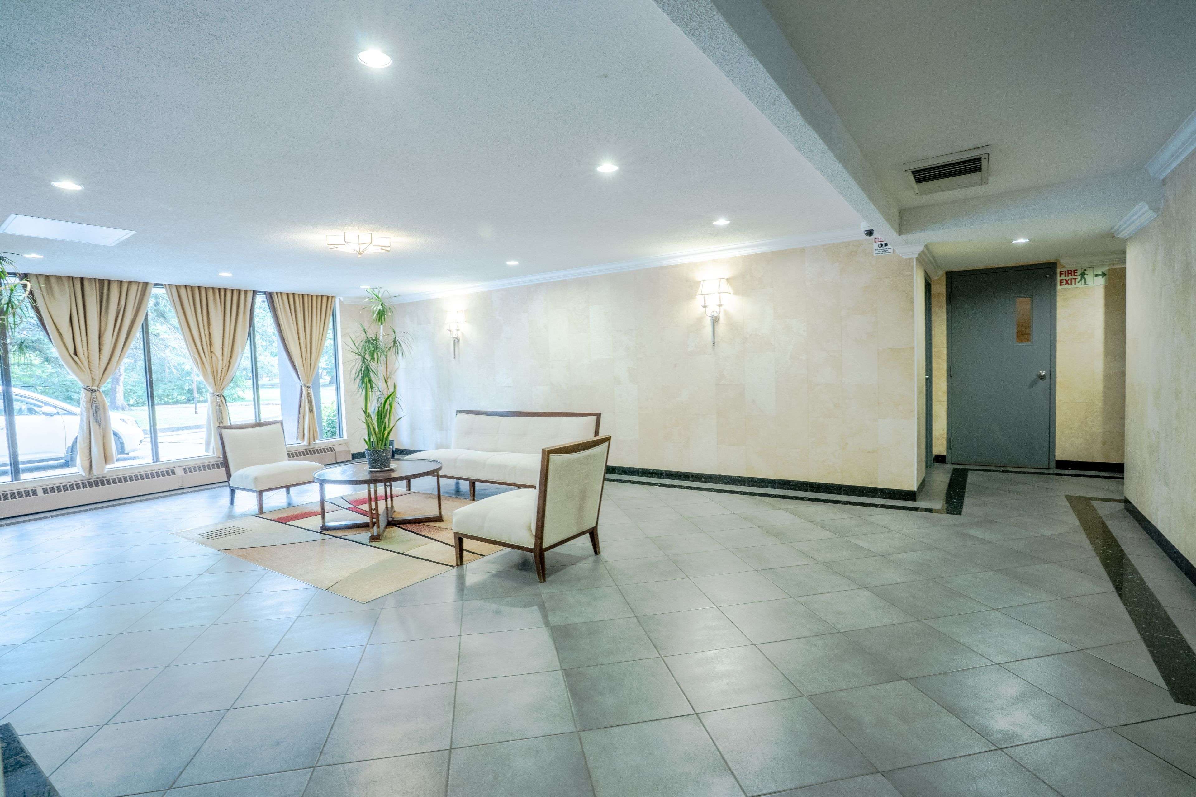 Toronto C07, ON M2M 1V8,175 Hilda AVE #904