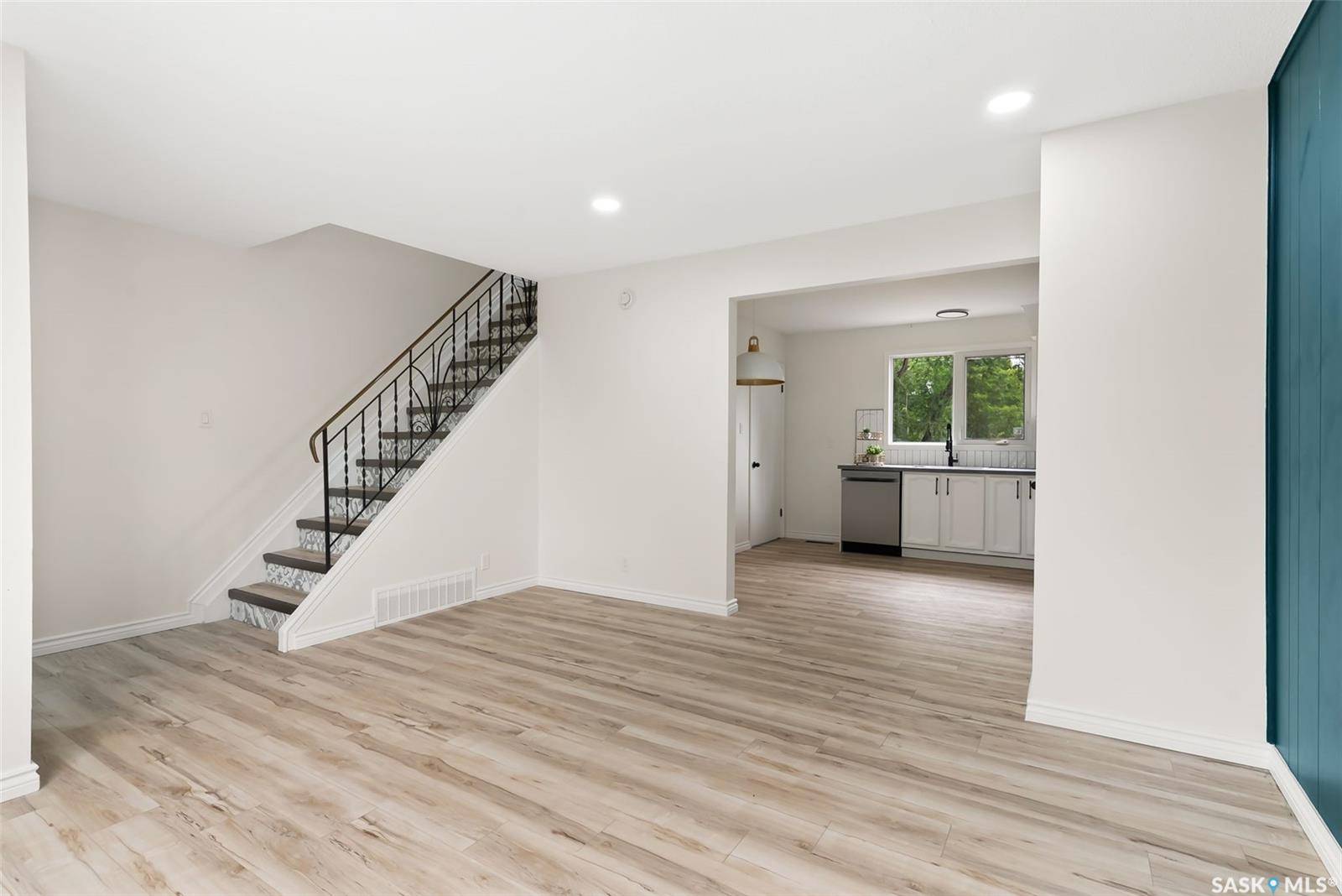 Regina, SK S4R 4Z7,435 McIntosh STREET
