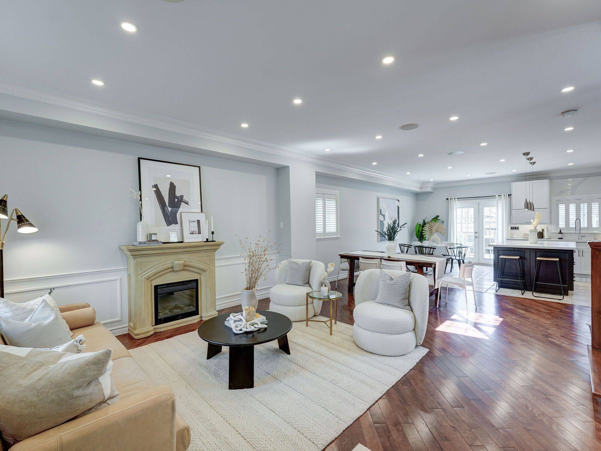 Toronto W07, ON M8Z 4M2,33 Rothsay AVE E