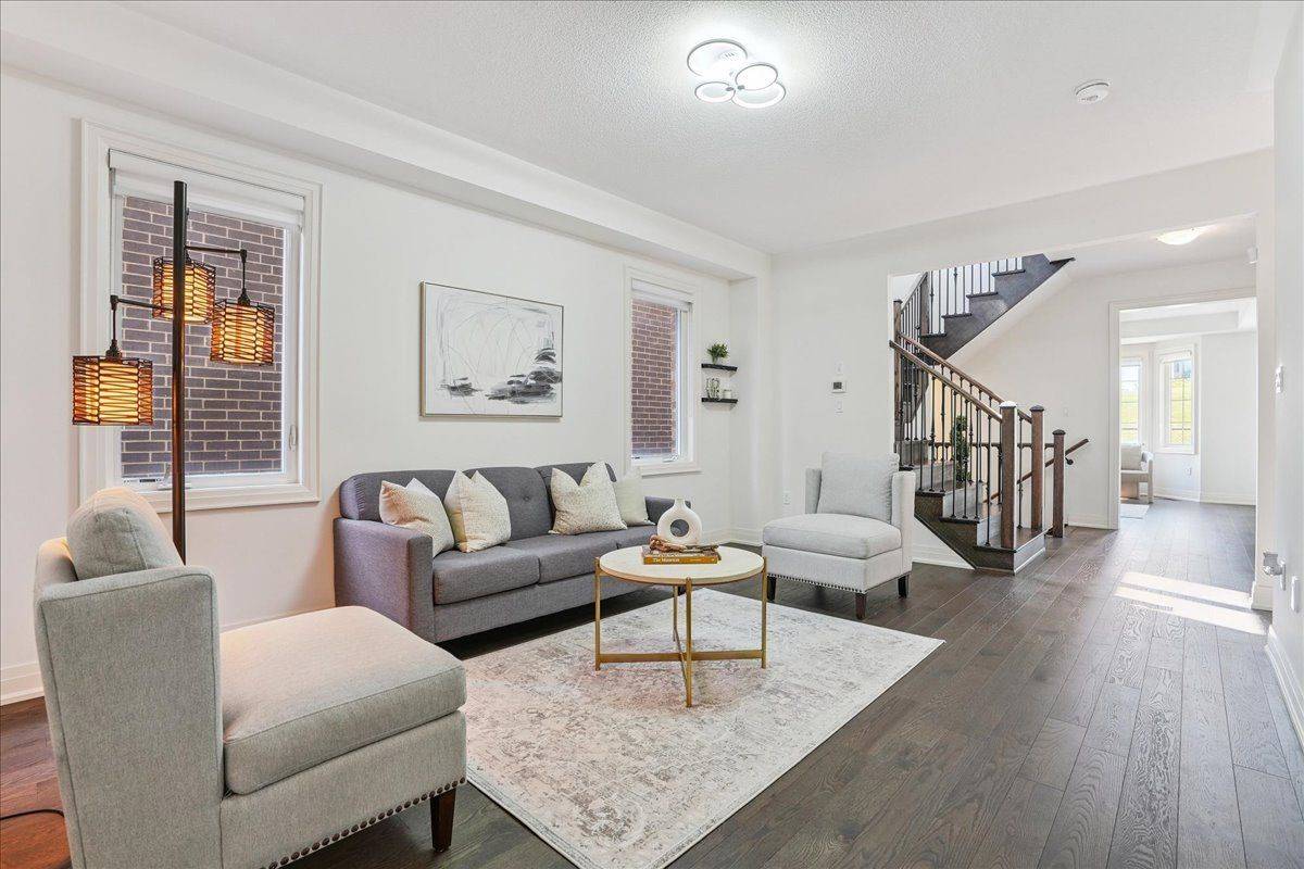 Hamilton, ON L8B 1Y6,81 Granite Ridge TRL