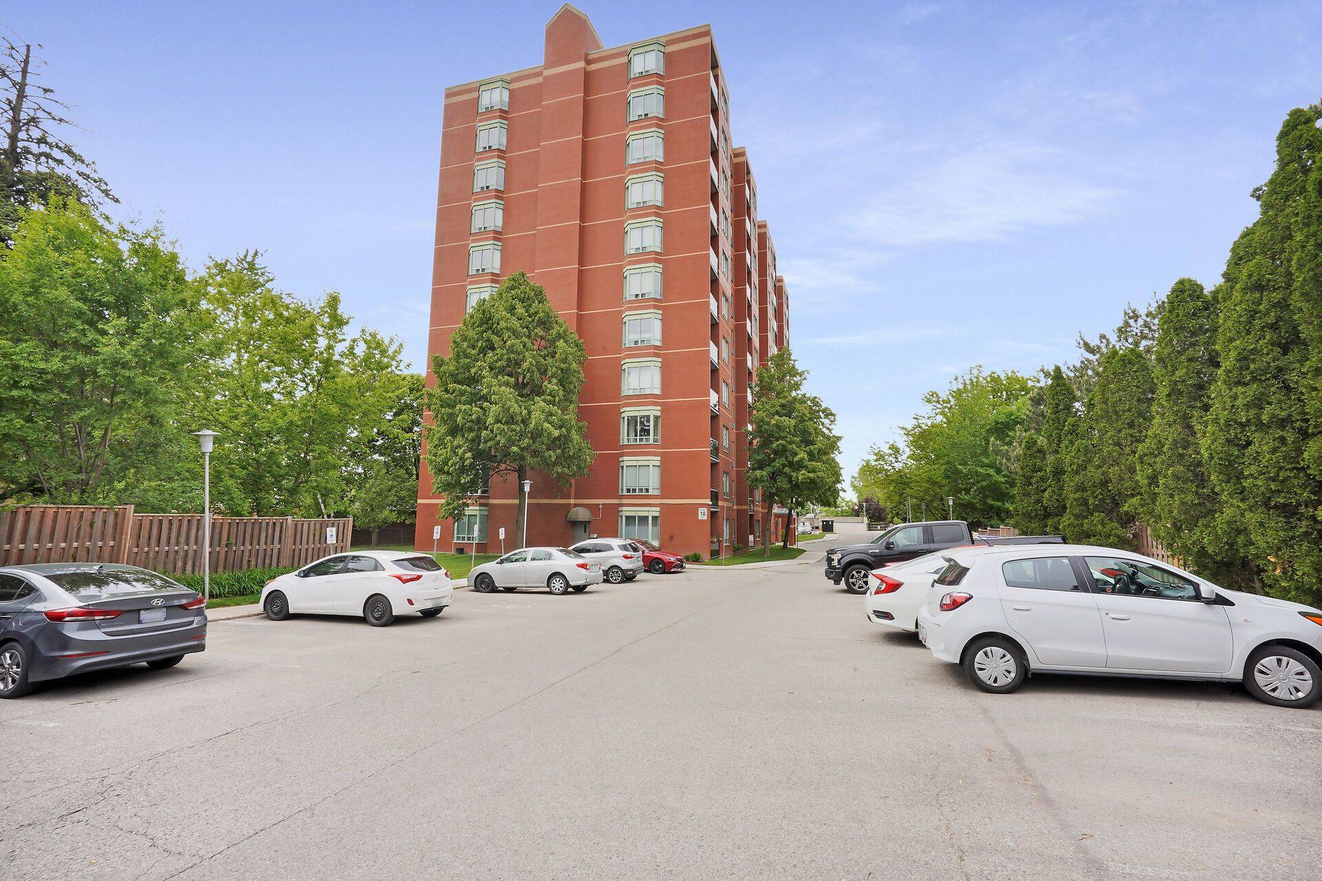 London South, ON N6J 4X6,76 Base Line RD W #302
