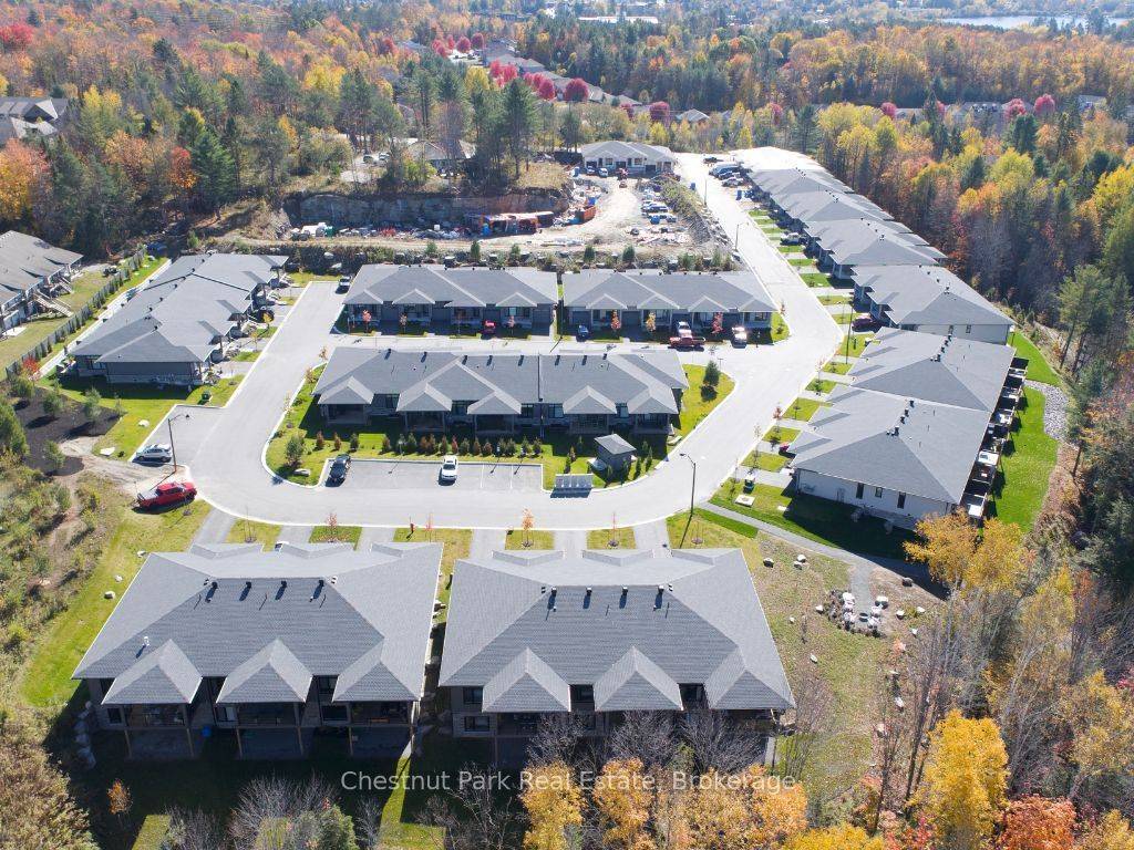 Huntsville, ON P1H 1M3,16 Pine Needle WAY