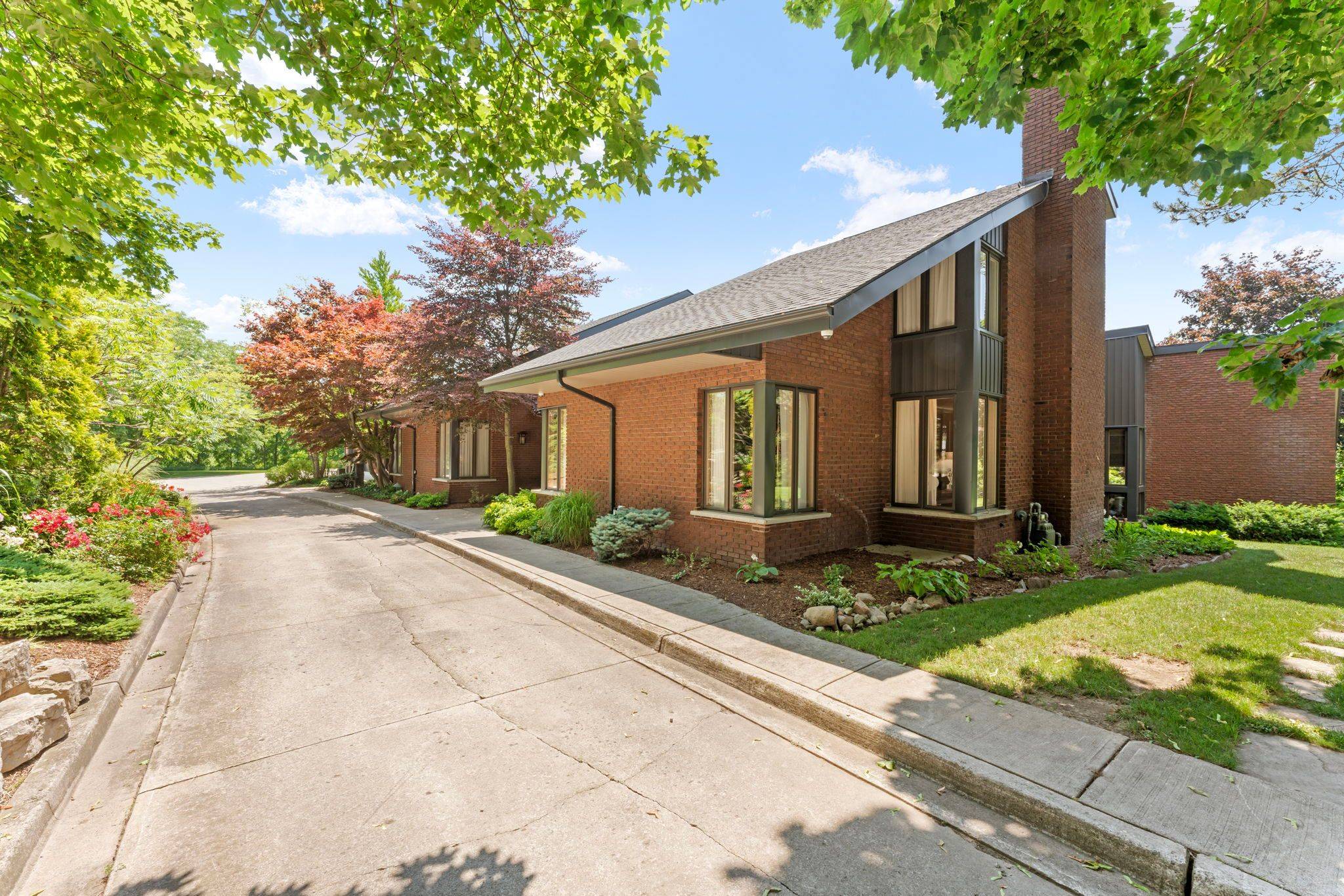 South Huron, ON N0M 1S3,203 Riverside DR