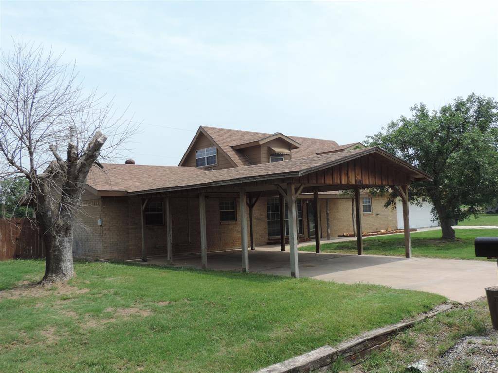 De Leon, TX 76444,857 Apache Drive