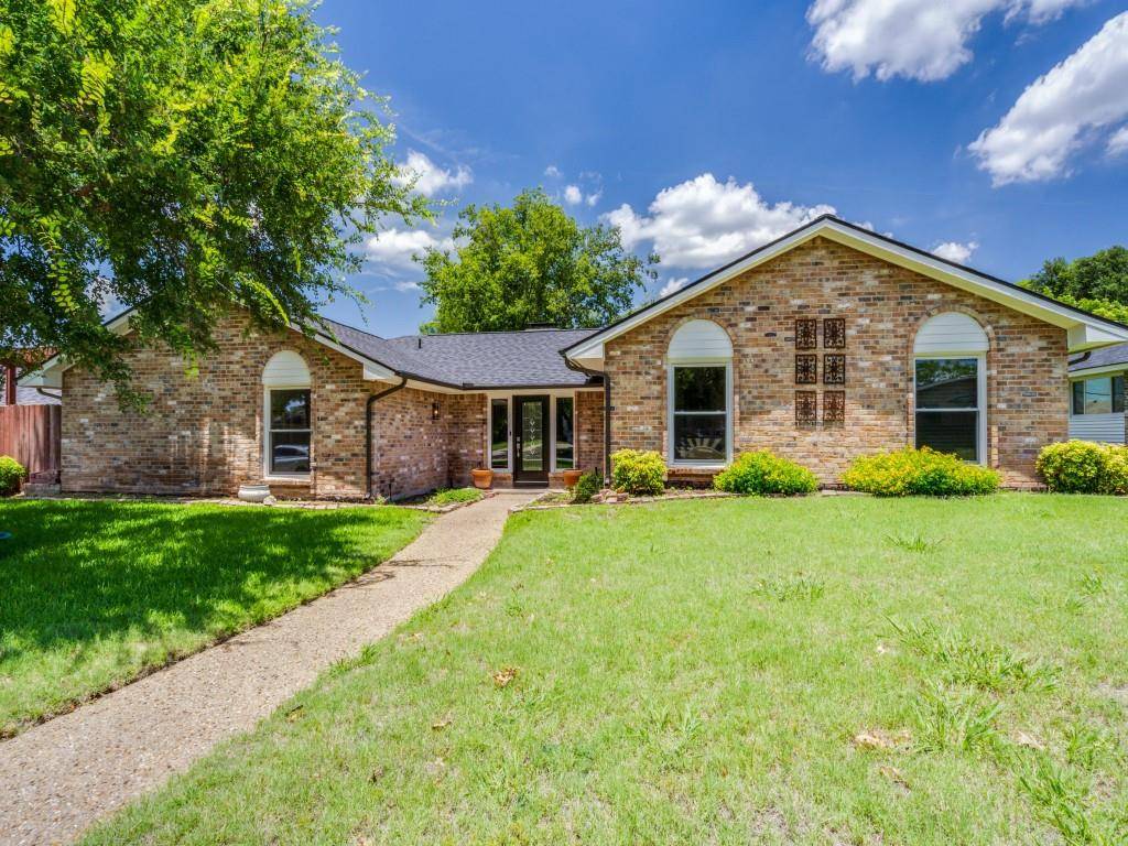 Dallas, TX 75248,6661 Hillwood Lane