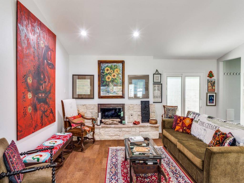 Dallas, TX 75248,6661 Hillwood Lane