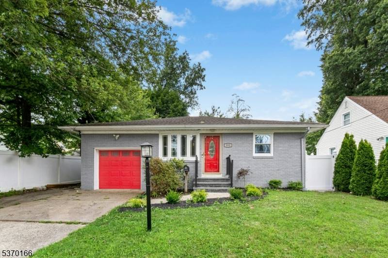 Rahway City, NJ 07065,352 PLAINFIELD AVENUE