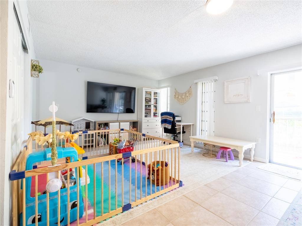 Fort Lauderdale, FL 33324,483 N Pine Island Rd #101