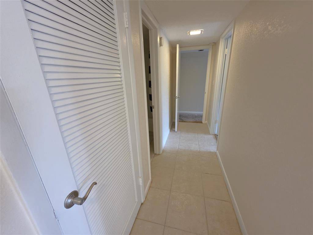 Pompano Beach, FL 33069,2316 S Cypress Bend Dr #319