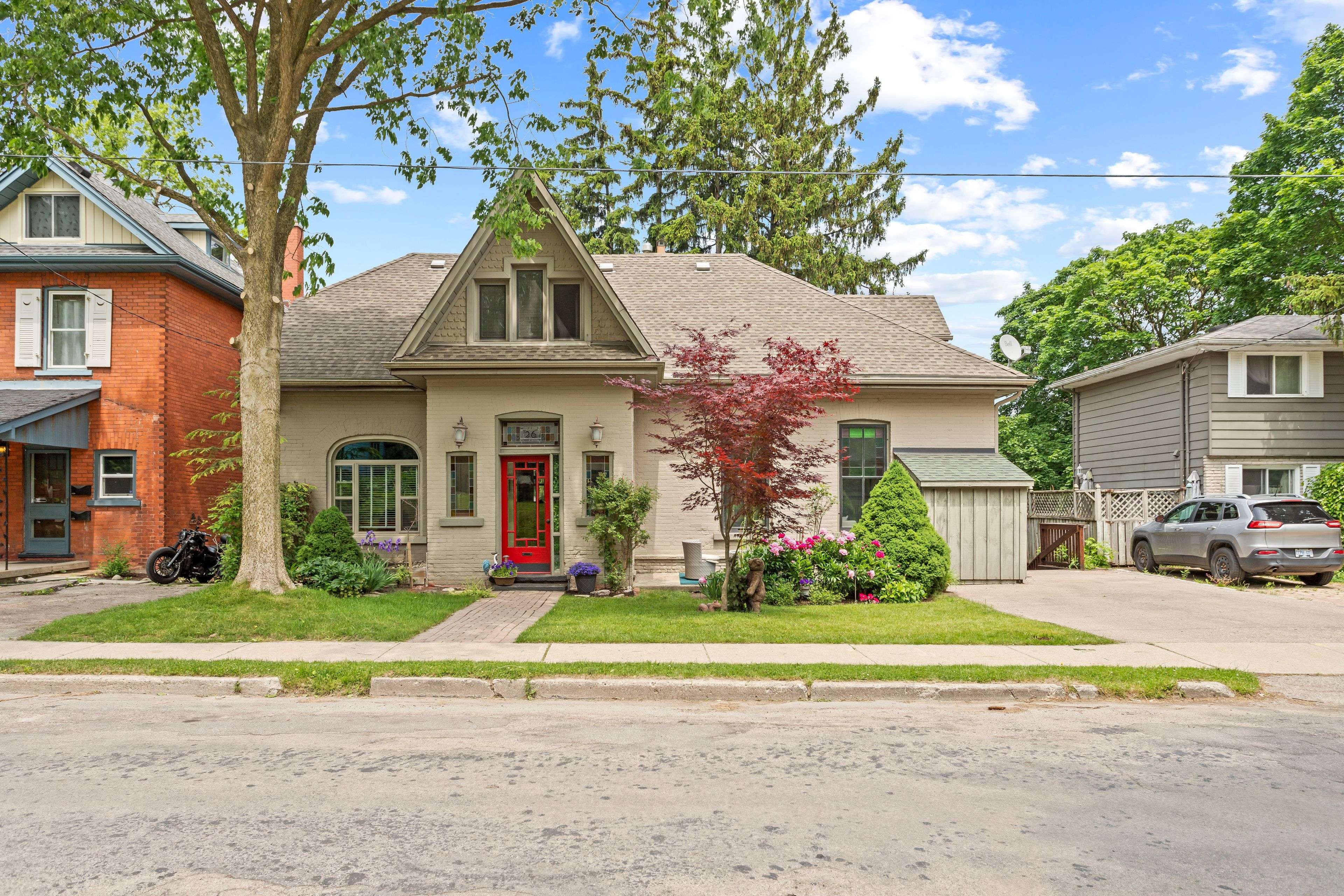 Stratford, ON N5A 1B8,26 DALY AVE