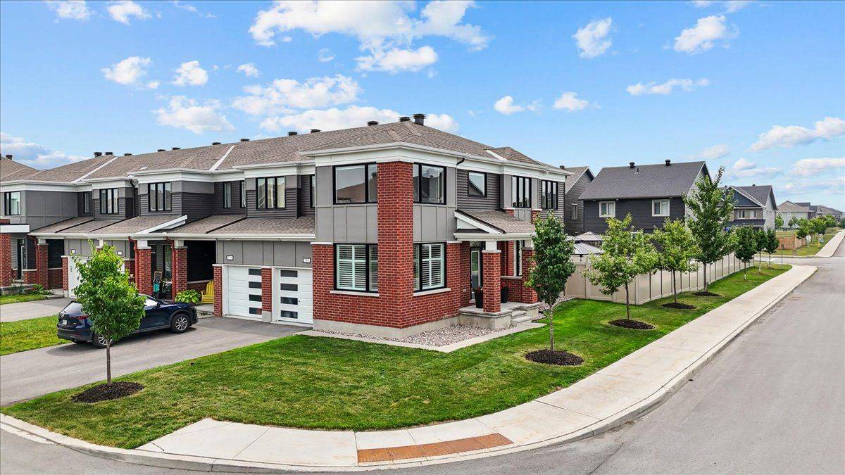 Kanata, ON K2V 0R3,753 Brittanic RD