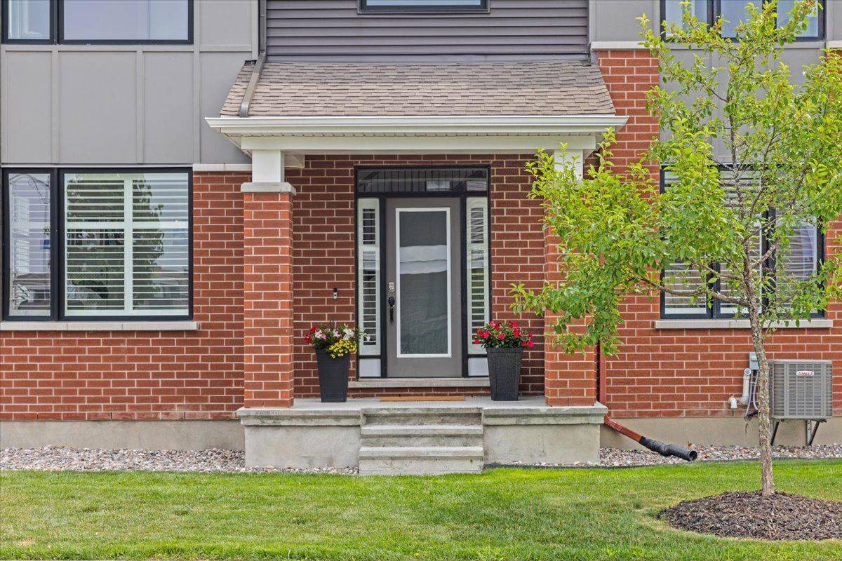 Kanata, ON K2V 0R3,753 Brittanic RD