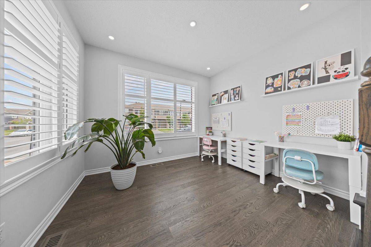 Kanata, ON K2V 0R3,753 Brittanic RD