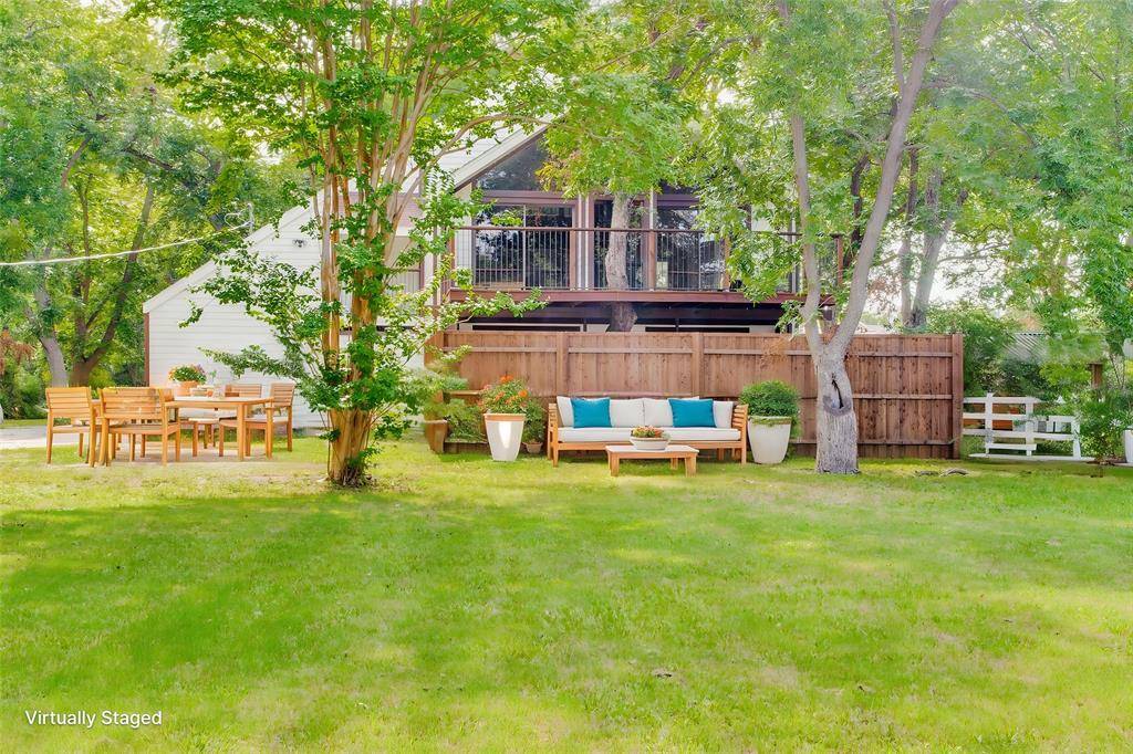 Dallas, TX 75243,8487 Stults Road