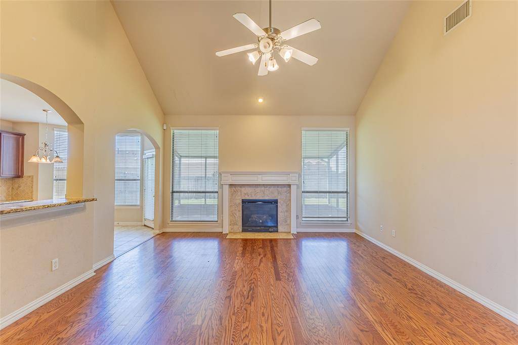 Desoto, TX 75115,212 Wellington Drive