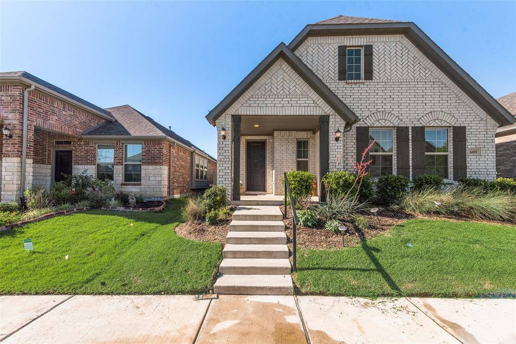 Argyle, TX 76226,609 Plaza Lane