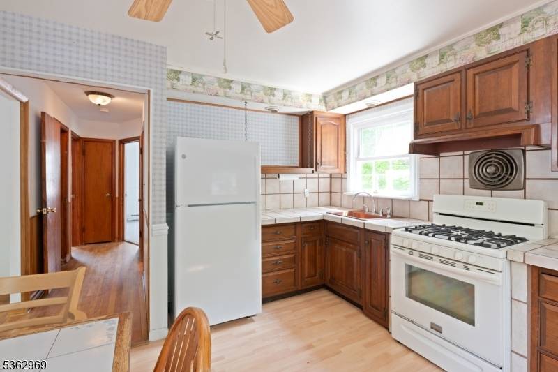 Wanaque Boro, NJ 07465,117 Midvale Ave