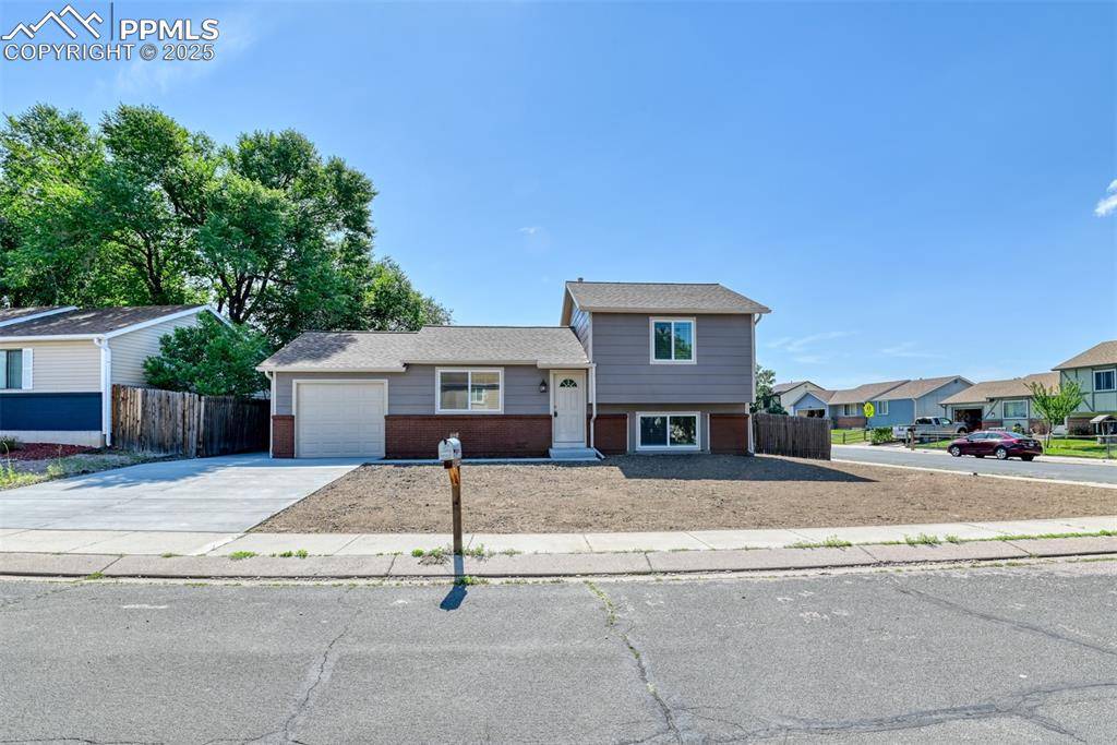 Colorado Springs, CO 80916,2075 Farrington ST