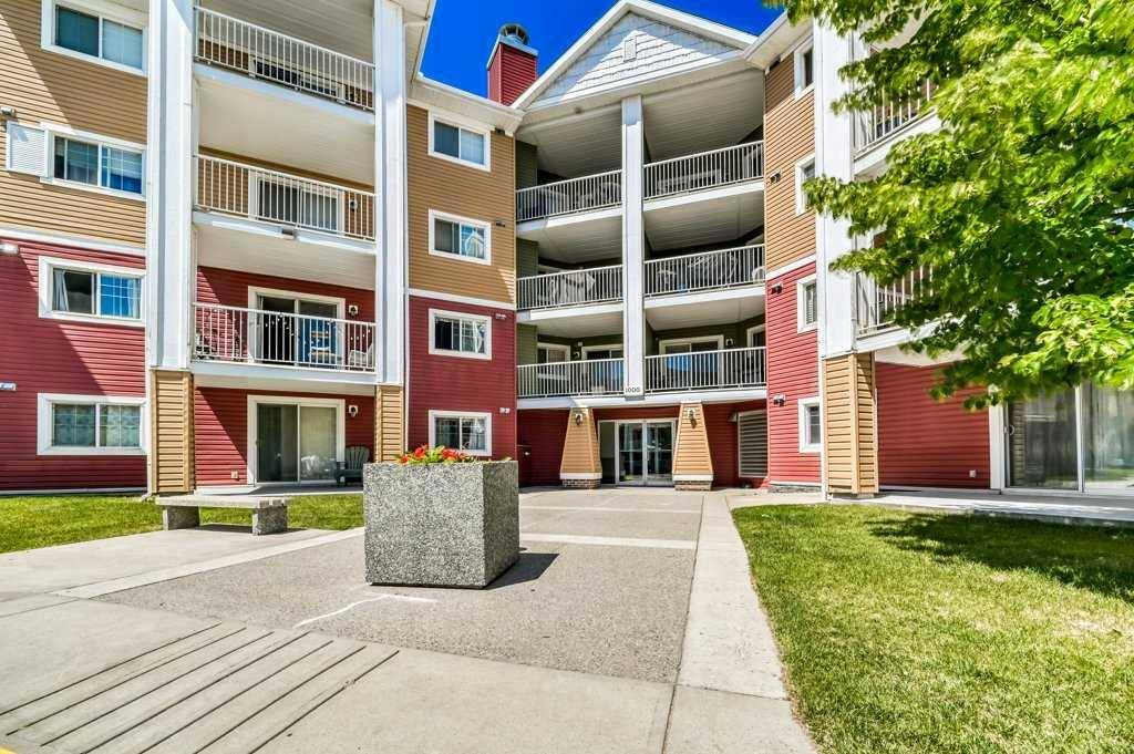 Calgary, AB T2Z 0E6,10 Prestwick Bay SE #1319
