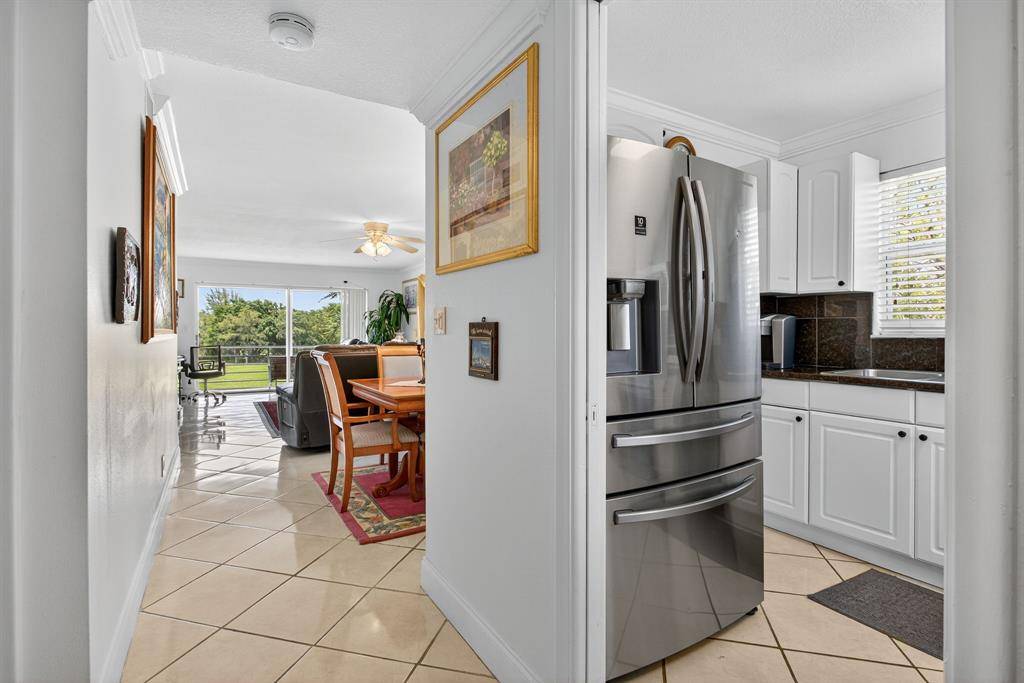 Lauderhill, FL 33319,3551 Inverrary Dr #312