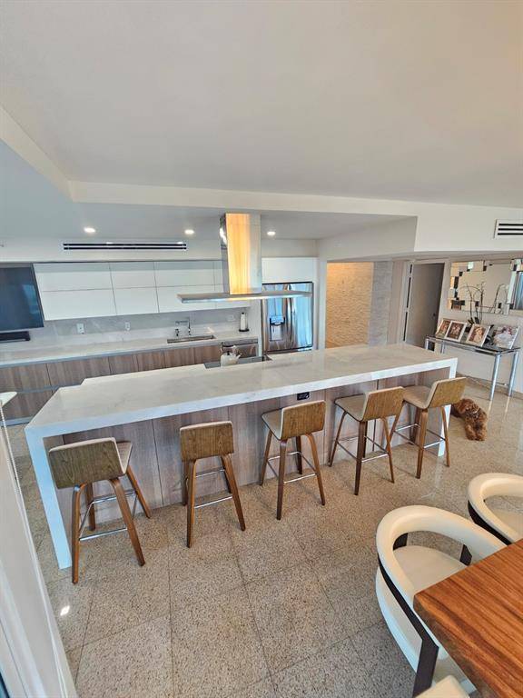 Sunny Isles Beach, FL 33160,16500 Collins Ave #356