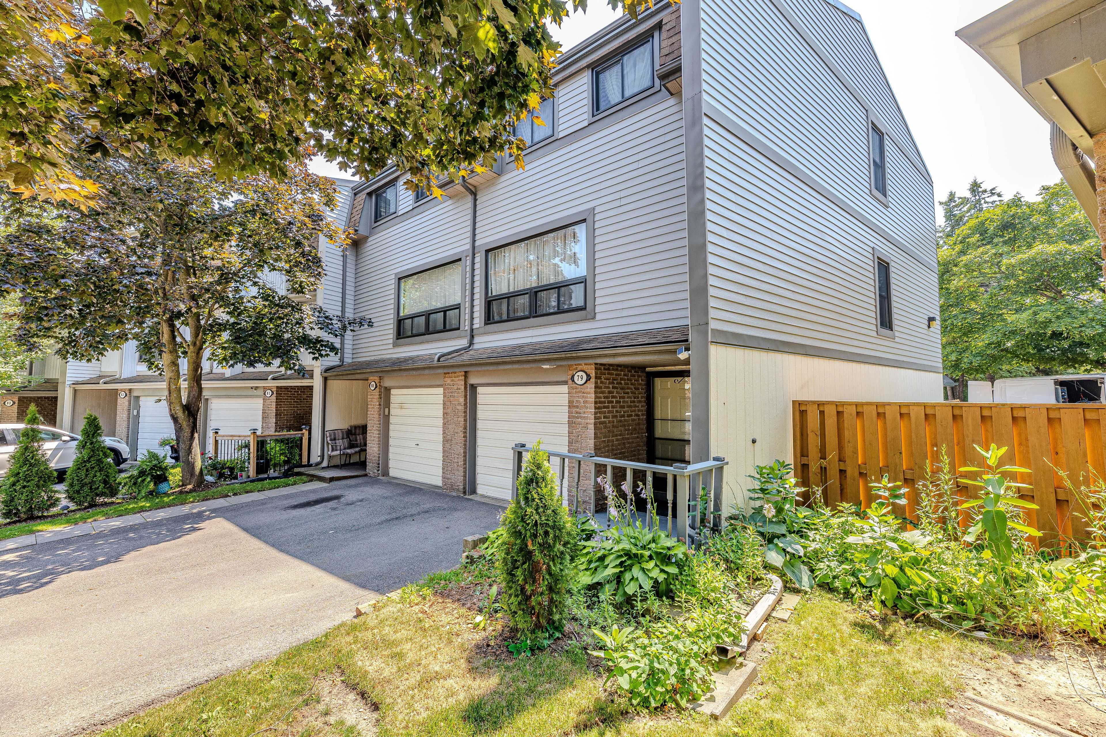 Brampton, ON L6S 3J9,79 Ashton CRES #79