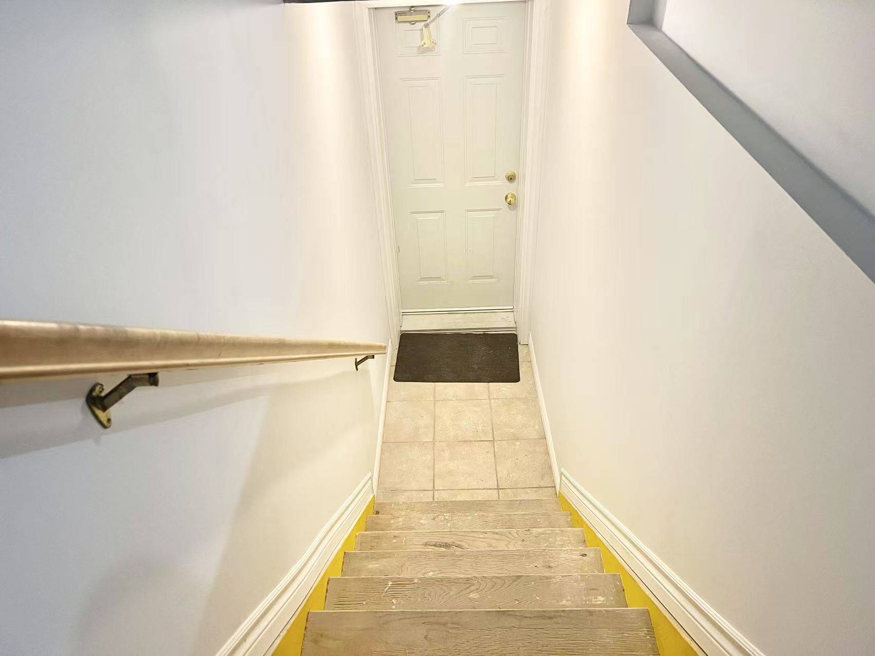 Mooneys Bay - Carleton Heights And Area, ON K2C 3K9,1066 Meadowlands DR #Basement