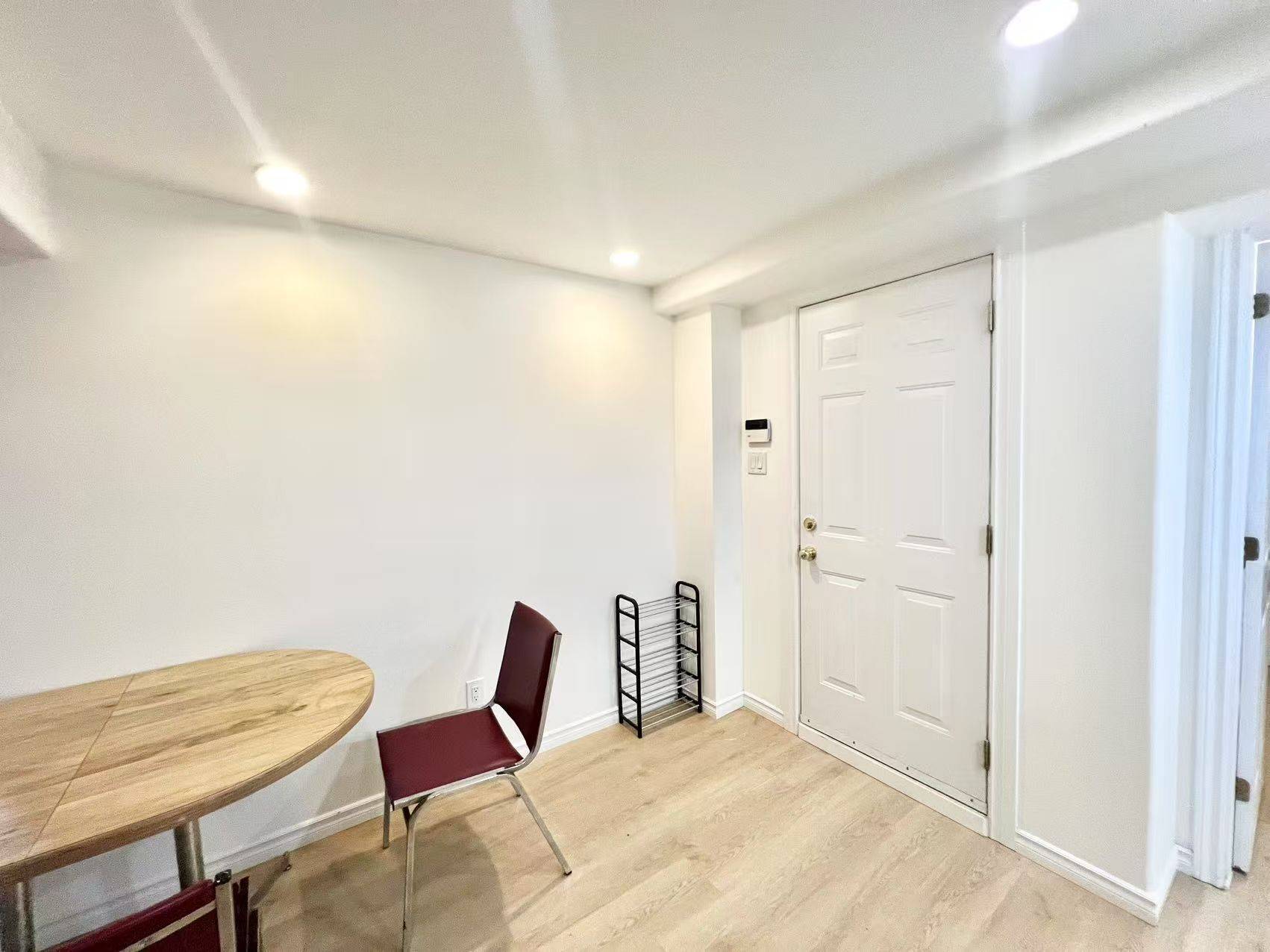 Mooneys Bay - Carleton Heights And Area, ON K2C 3K9,1066 Meadowlands DR #Basement