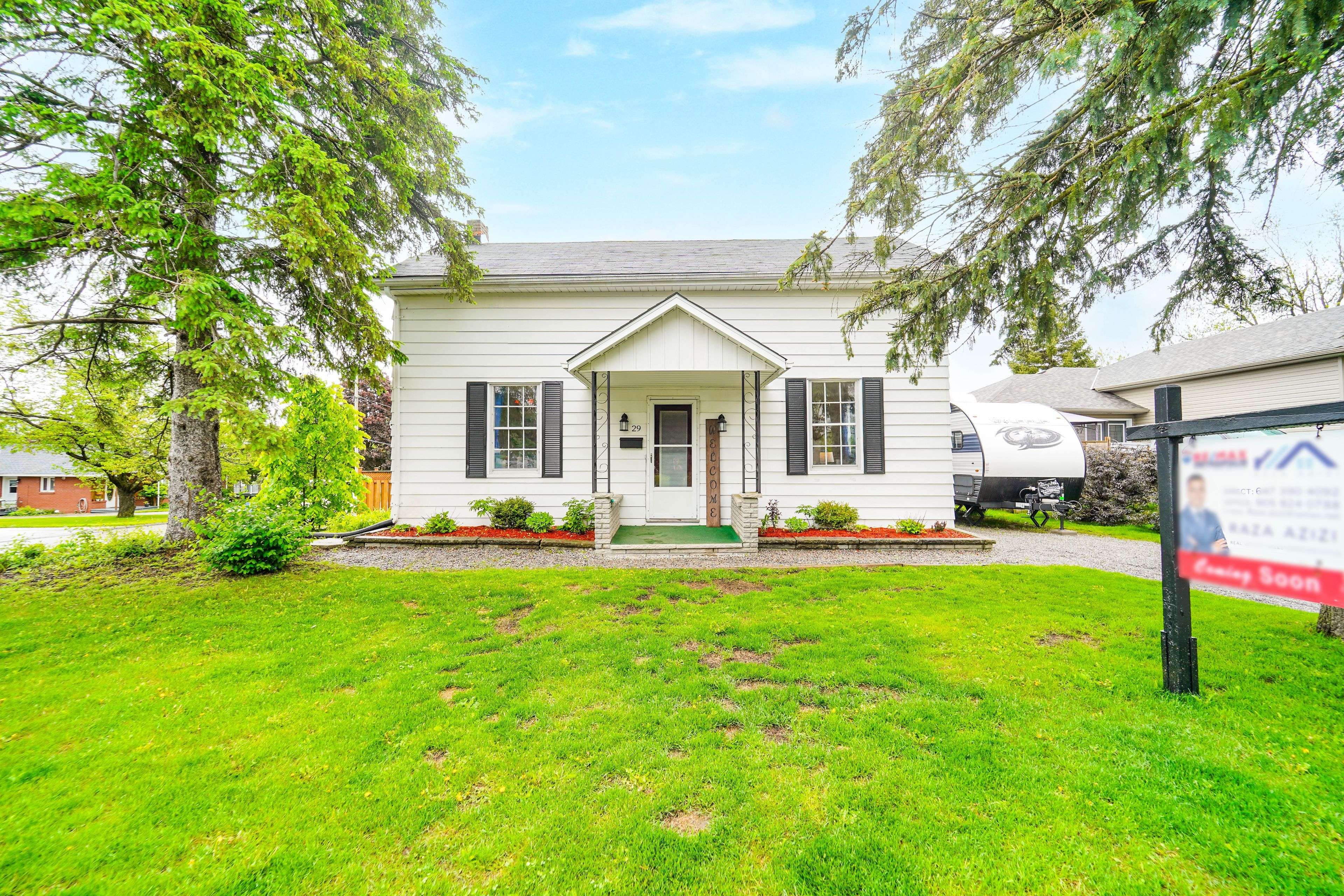 Kawartha Lakes, ON K9V 1W4,29 George ST E