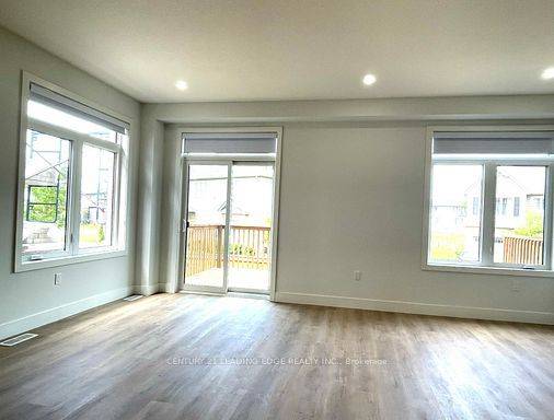 London North, ON N6G 3X4,1870 ALDERSBROOK Gate #23