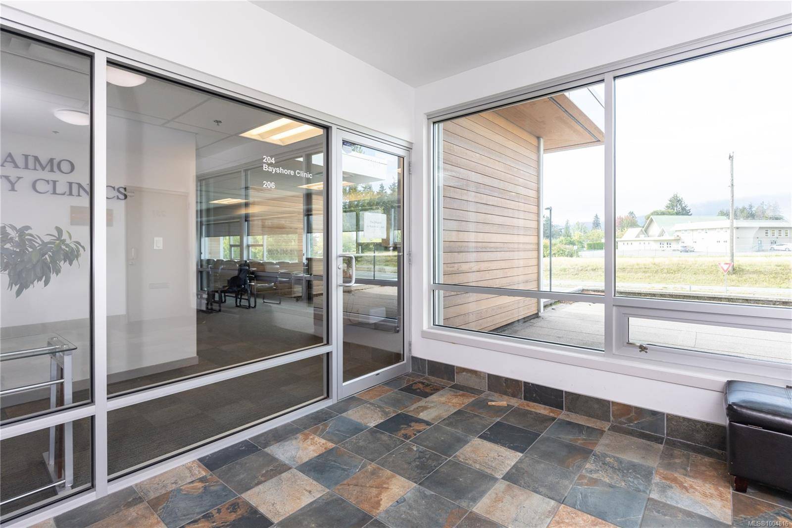 Nanaimo, BC V9S 0A3,1650 Terminal Ave #206