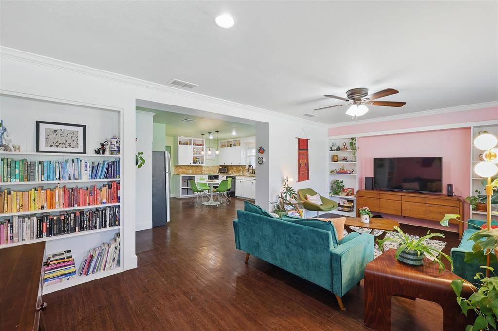 Sanger, TX 76266,209 Walnut Street