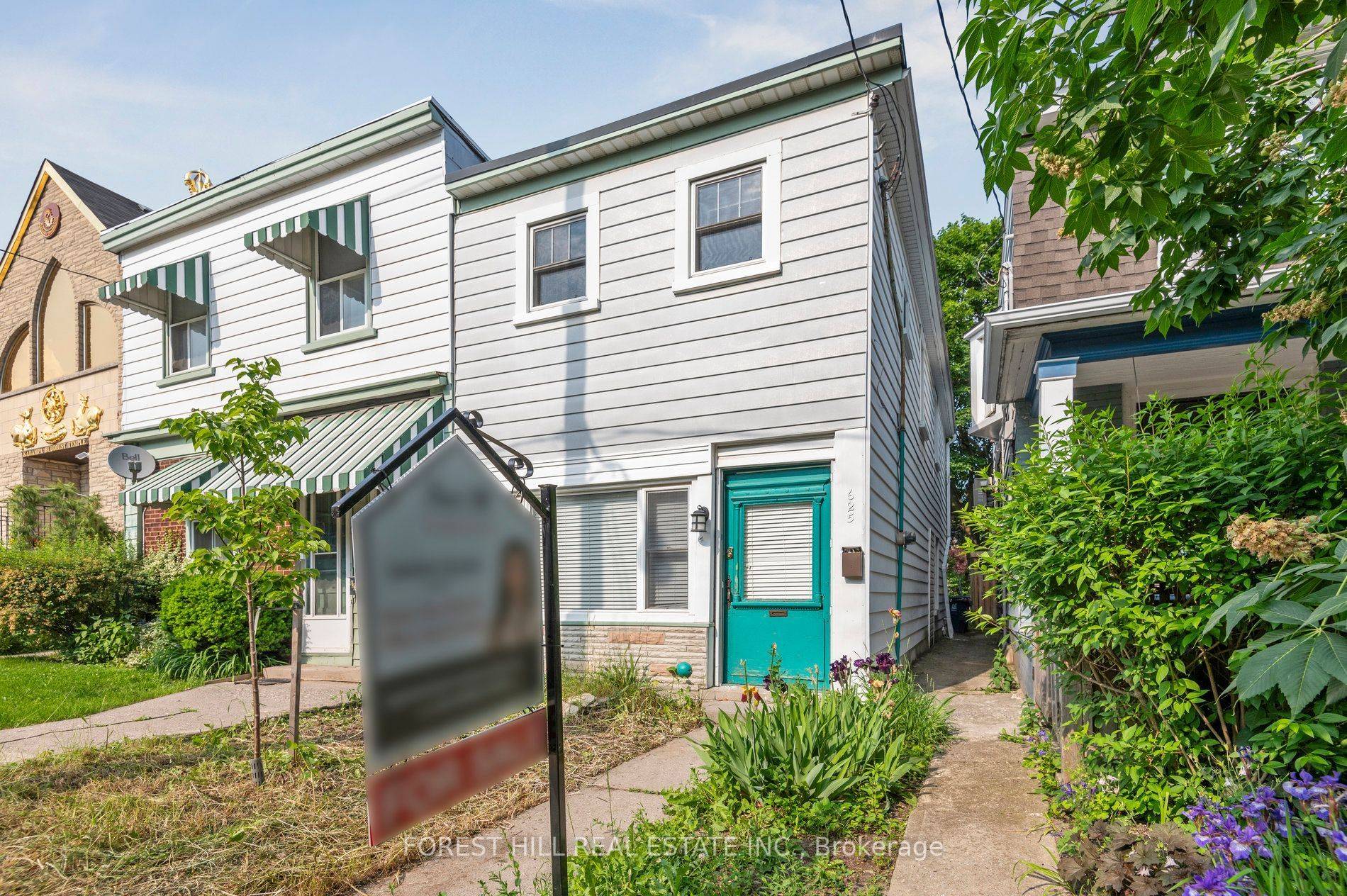 Toronto C01, ON M6G 3K2,625 Crawford ST