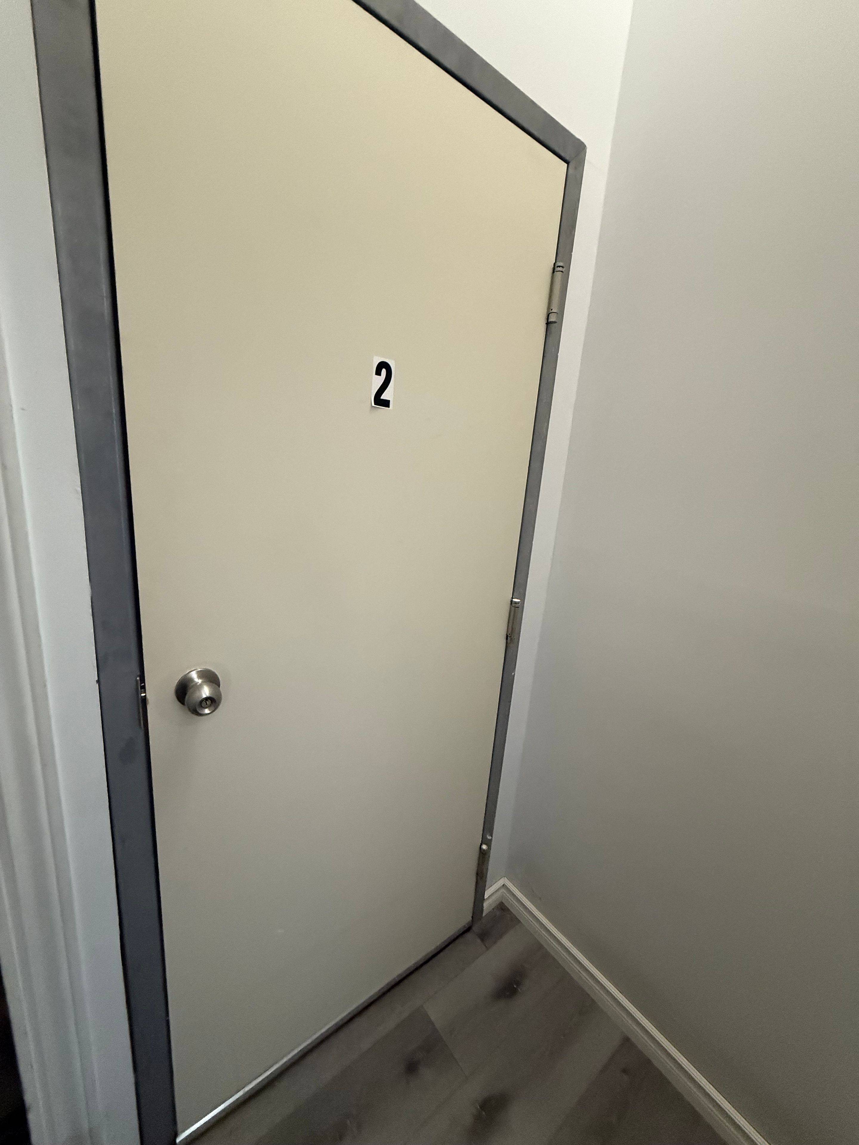 Kitchener, ON N2E 1L9,1271 Ottawa ST S #2 (LOWER)