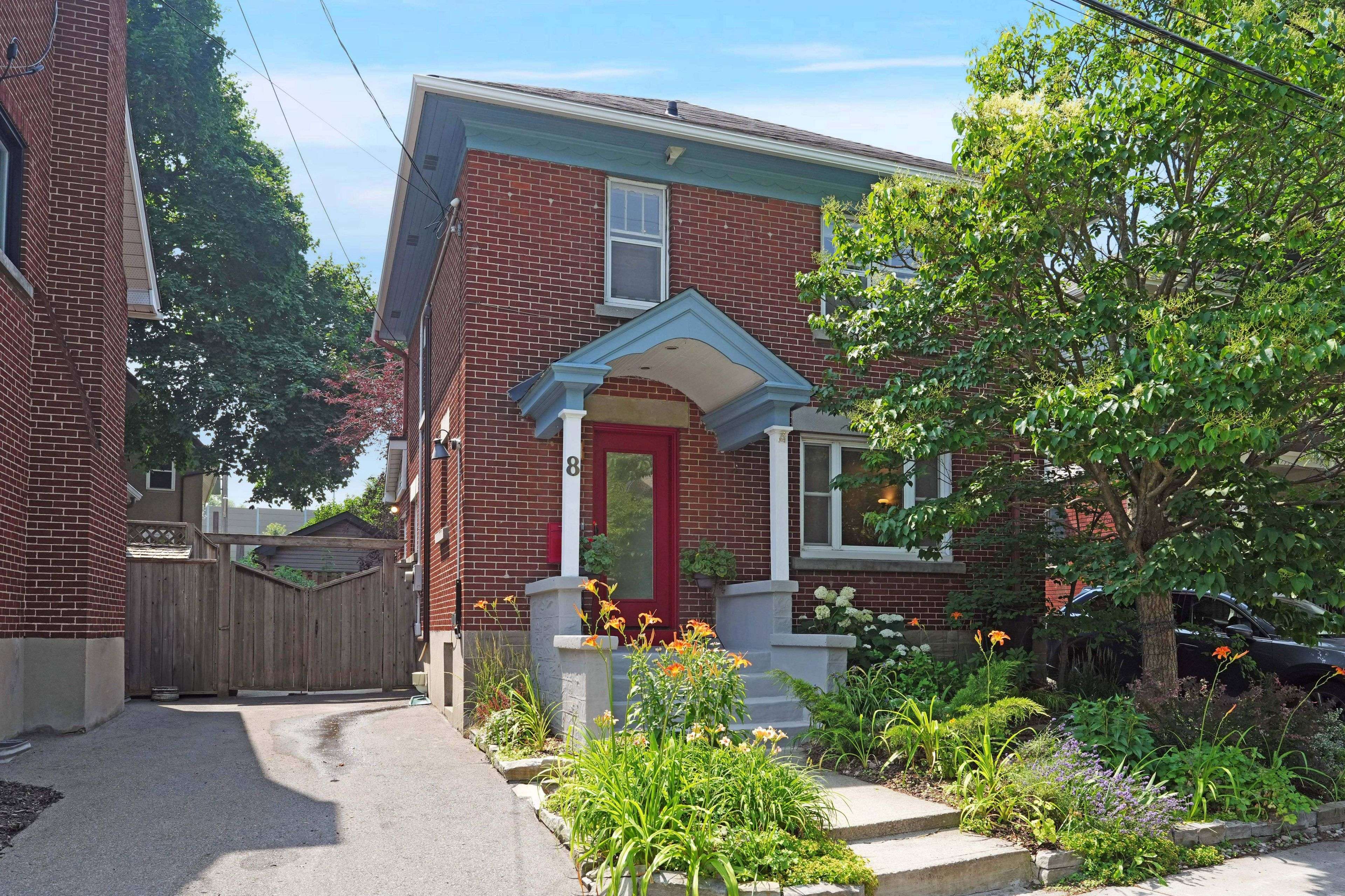 West Centre Town, ON K1Y 3K1,8 Sims AVE