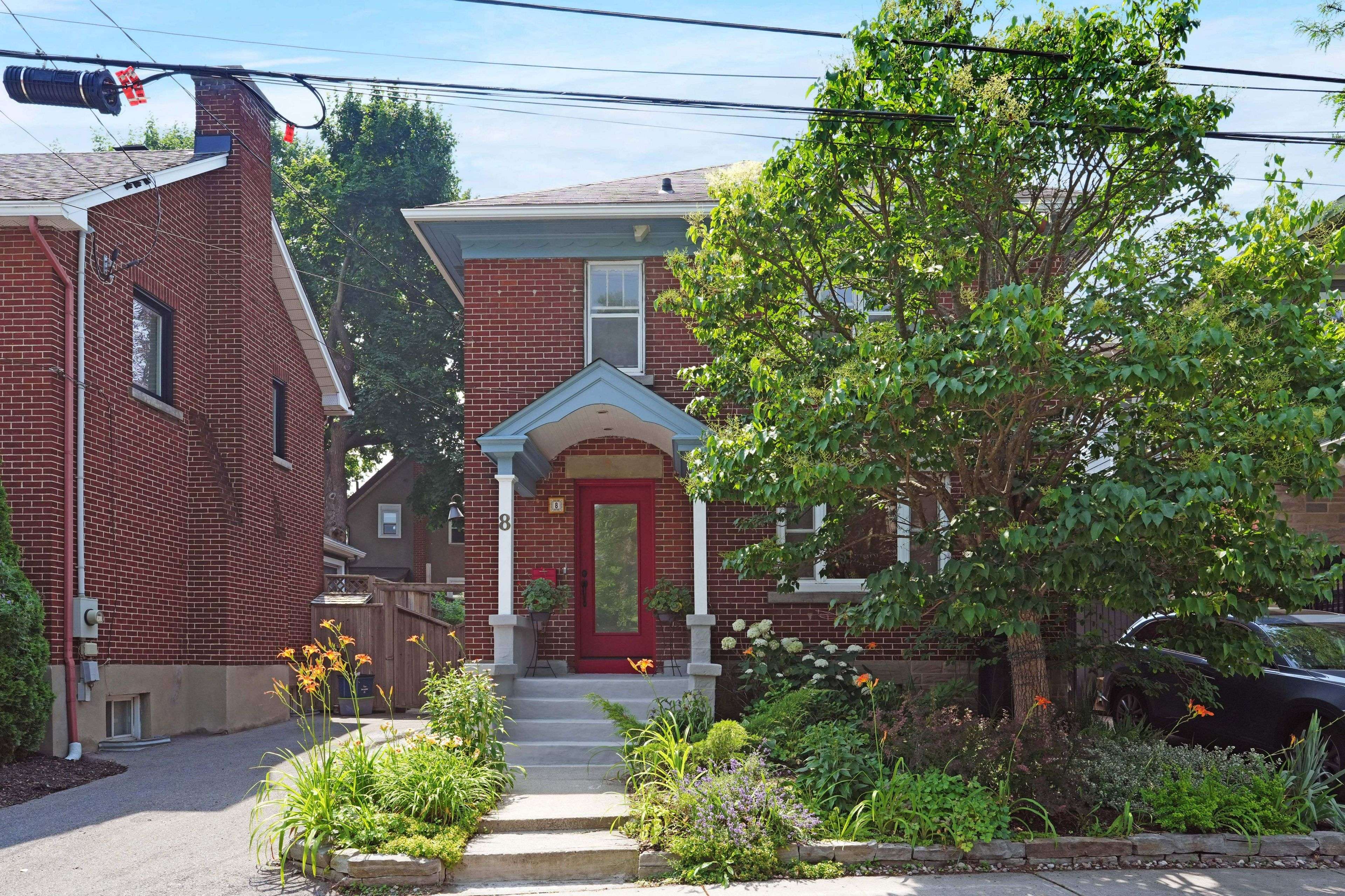 West Centre Town, ON K1Y 3K1,8 Sims AVE