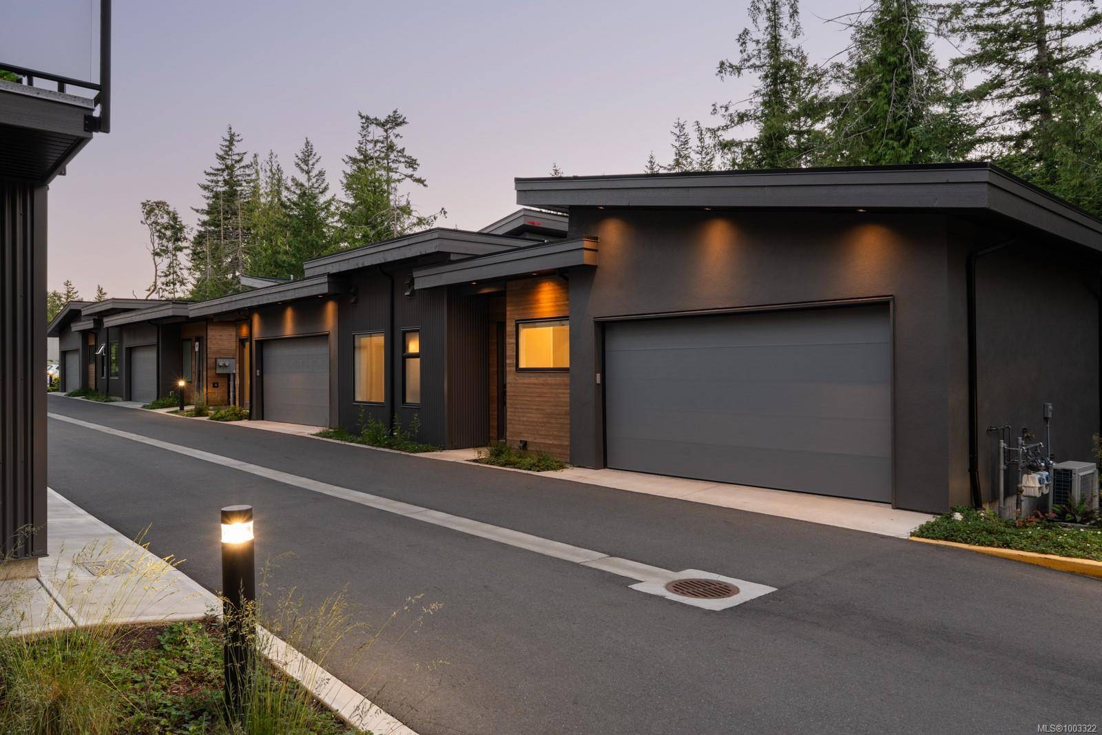 Colwood, BC V9C 0T1,3921 Olympian Way #15