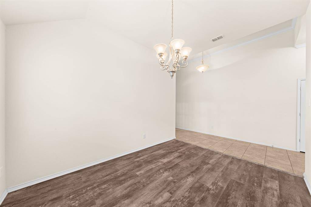 Waxahachie, TX 75165,323 Creekside Way
